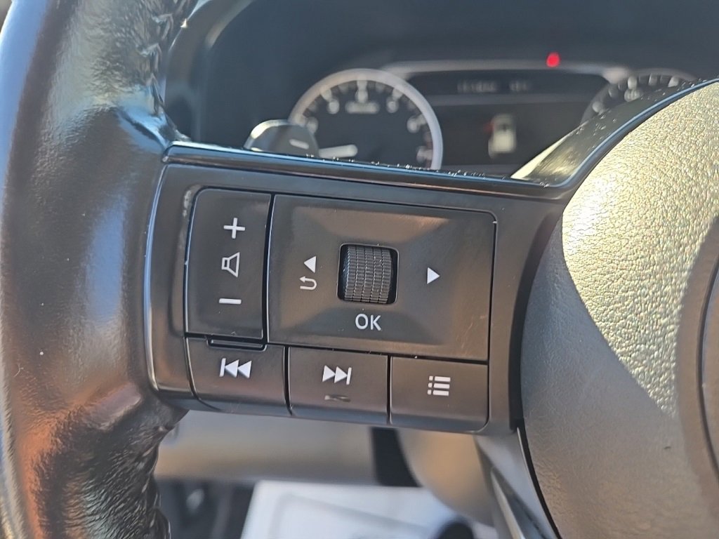 Used 2022 Nissan Pathfinder SV w/ SV Black Package image 16