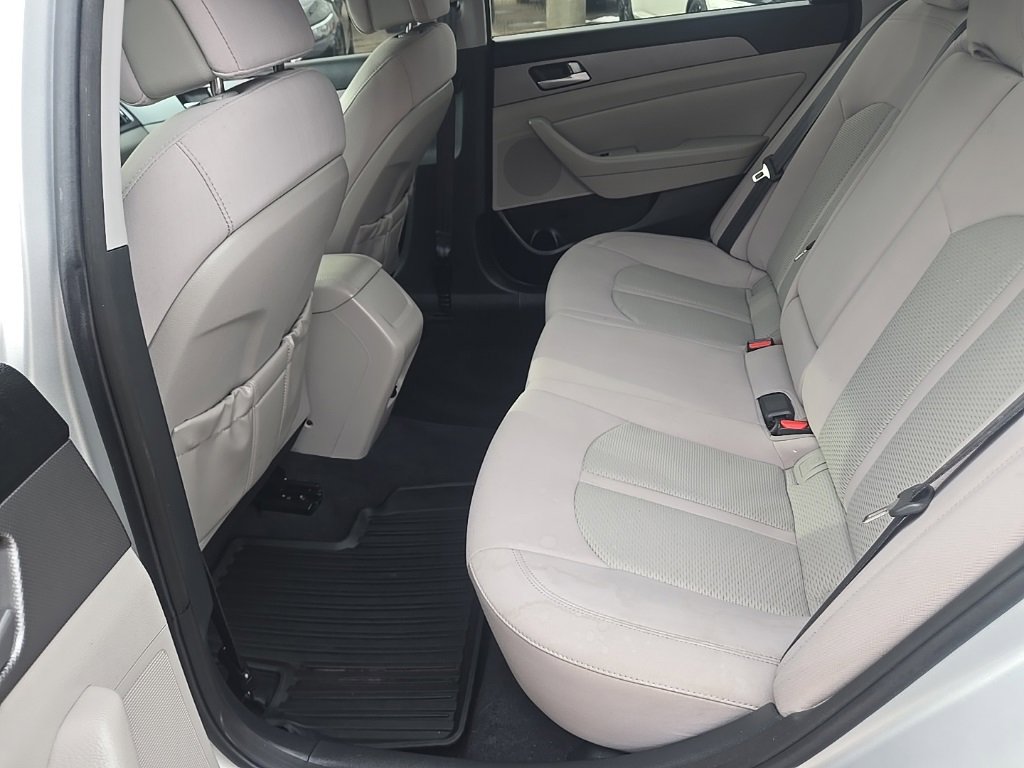 Used 2015 Hyundai Sonata SE w/ Option Group 09 image 27