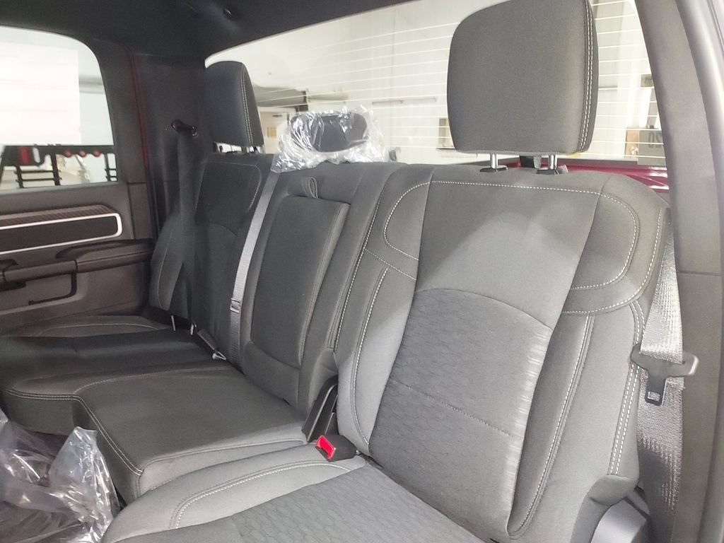 New 2026 RAM 2500 Big Horn AWD/4WD image 28