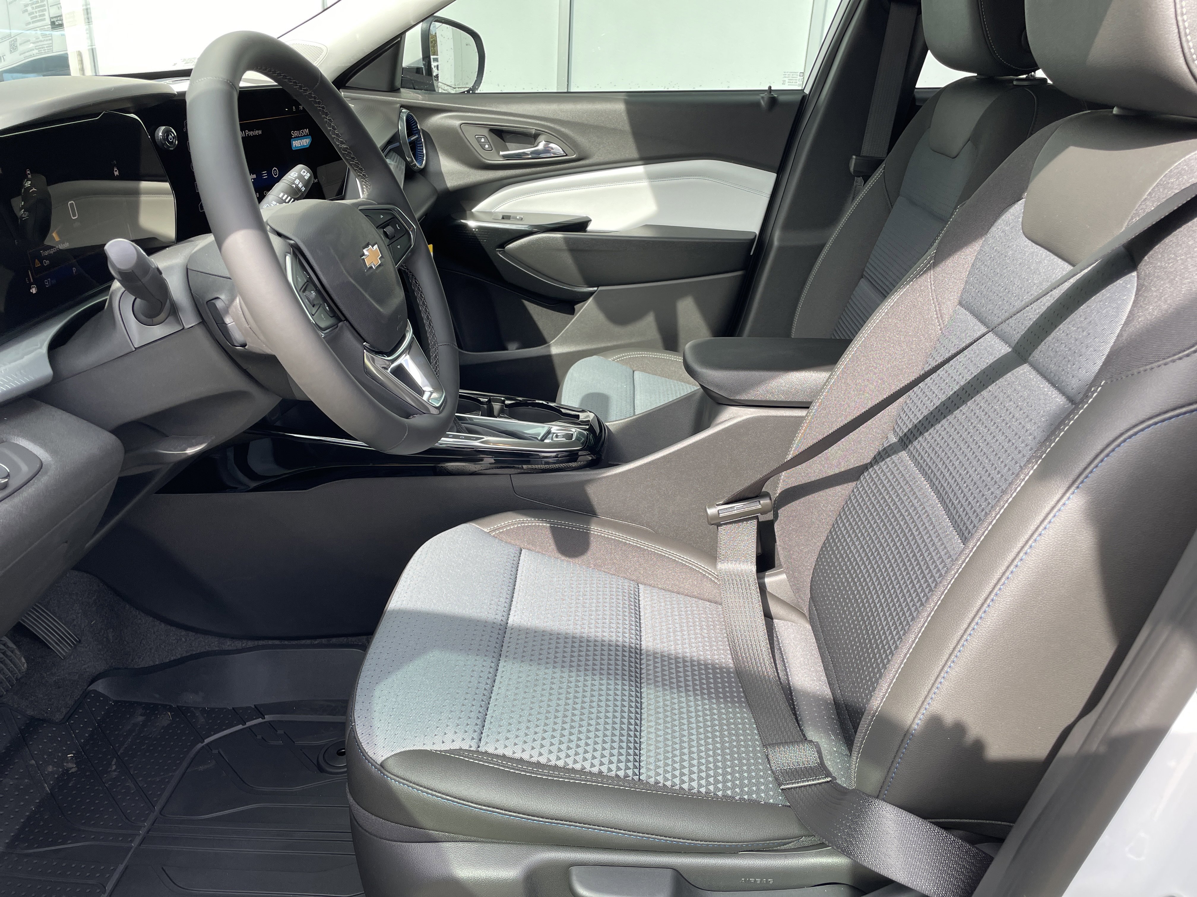 New 2025 Chevrolet Trax LT w/ Driver Confidence Package image 35