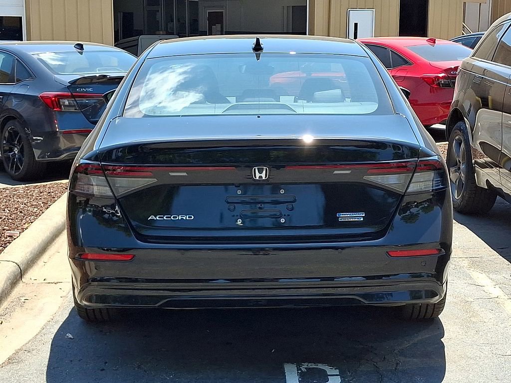 Used 2024 Honda Accord Touring image 7