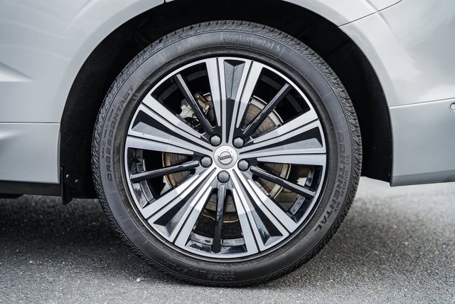 Used 2022 Volvo XC60 T8 Inscription w/ Advanced Package image 17