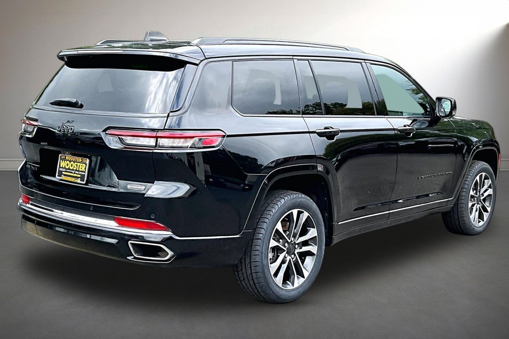 Used 2023 Jeep Grand Cherokee L Overland w/ Rear Seat Video Group I AWD/4WD image 5