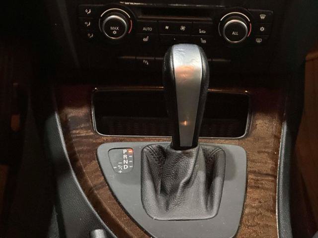 Used 2011 BMW 328i xDrive Sedan AWD/4WD image 13