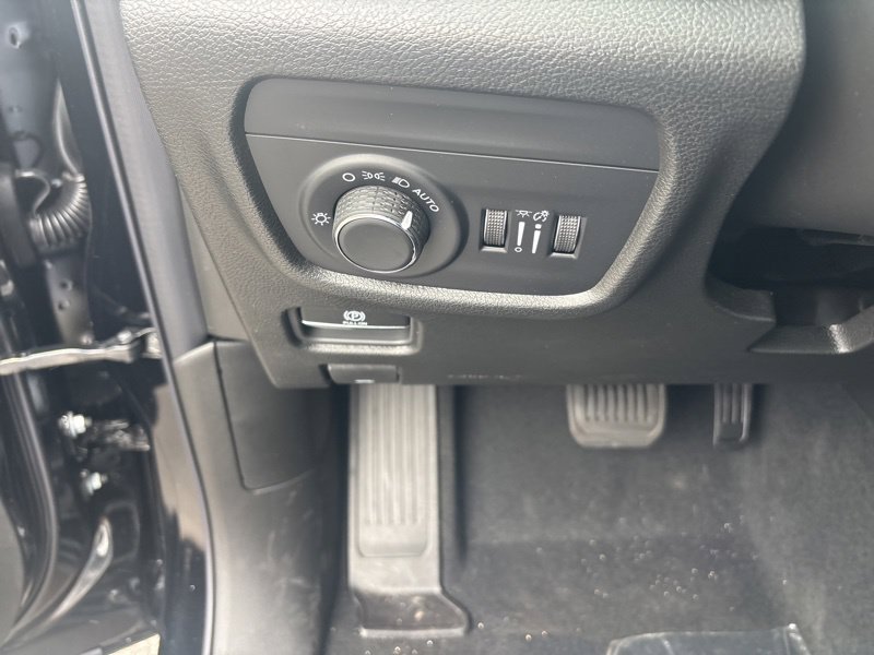 New 2026 Jeep Grand Cherokee Altitude AWD/4WD image 14