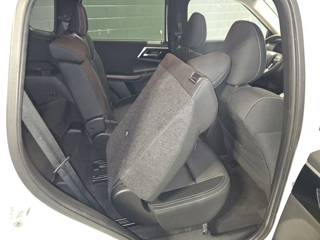 Used 2022 Mitsubishi Outlander ES image 23