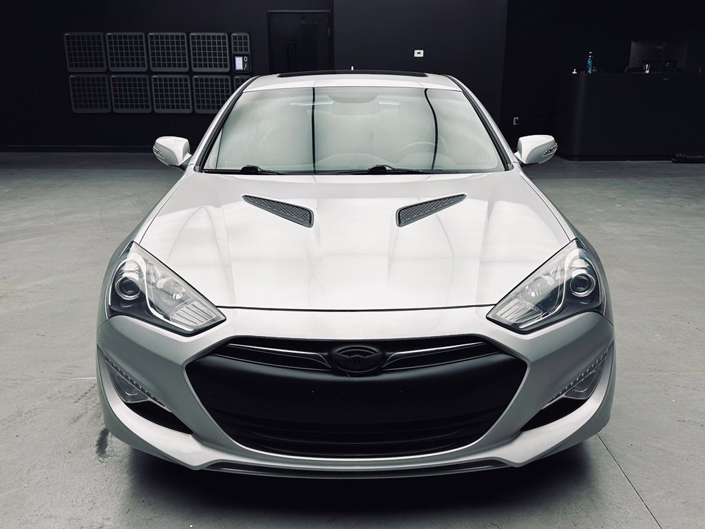 Used 2016 Hyundai Genesis Coupe 3.8 RWD image 9