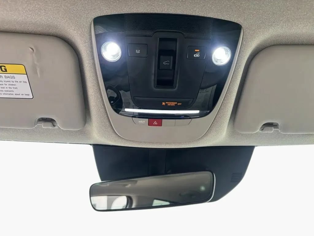 Used 2023 Kia Niro SX Touring FWD image 18