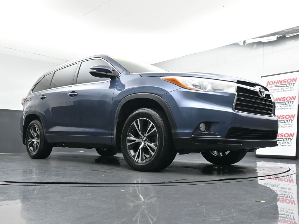 Used 2016 Toyota Highlander XLE image 39