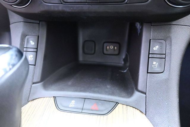 Used 2019 GMC Acadia Denali w/ Technology Package FWD image 30