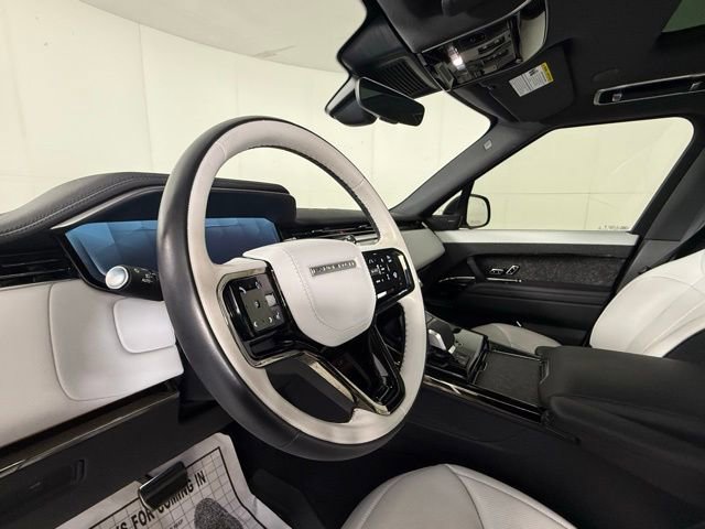 Certified 2025 Land Rover Range Rover Sport Dynamic SE AWD/4WD image 16
