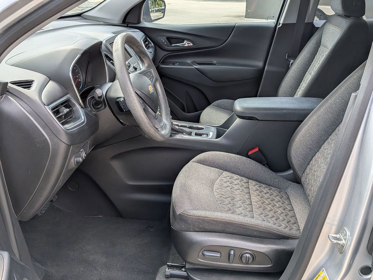 Used 2022 Chevrolet Equinox LT image 19