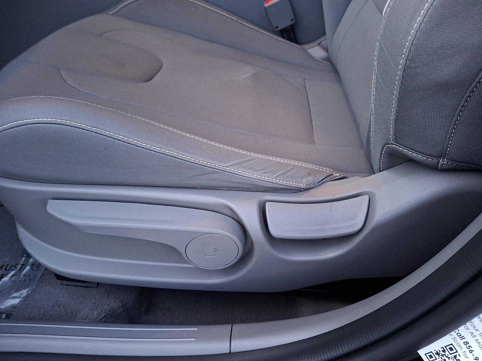 Used 2023 Hyundai Elantra SEL w/ Convenience Package FWD image 14