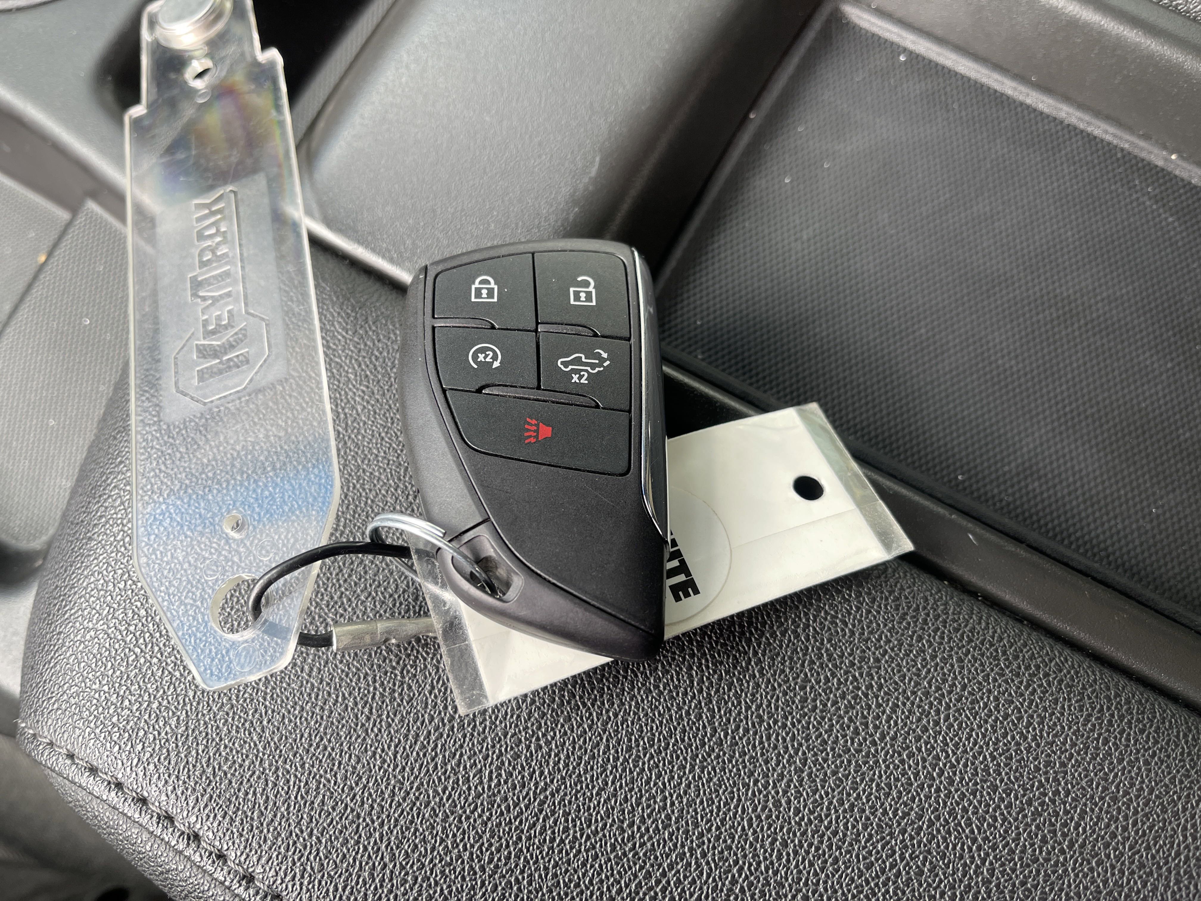 Used 2025 Chevrolet Silverado 1500 LT image 42