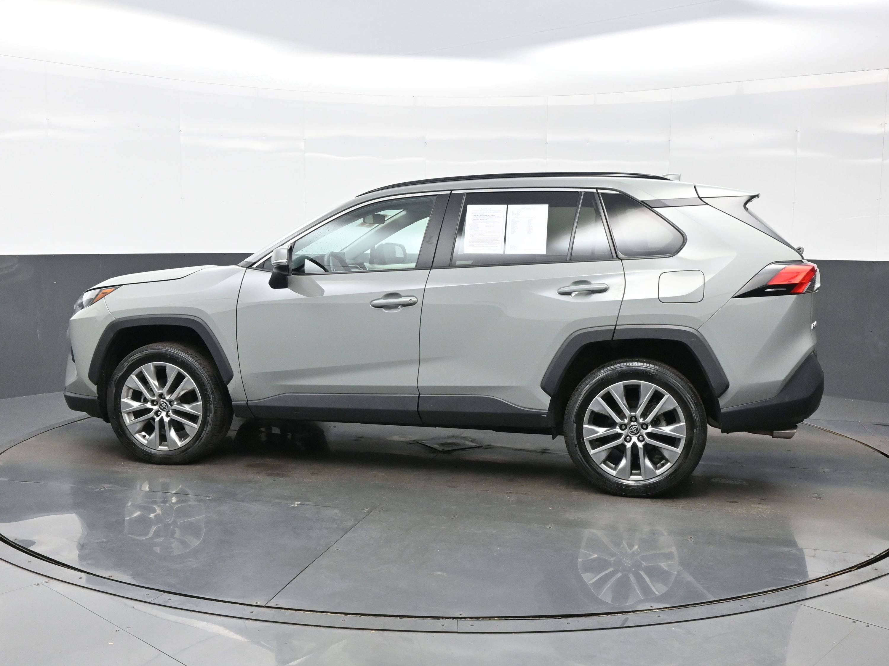 Used 2023 Toyota RAV4 XLE Premium AWD/4WD image 3