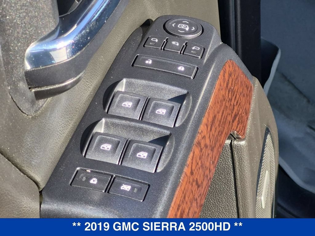 Used 2019 GMC Sierra 2500 SLT w/ Duramax Plus Package AWD/4WD image 10