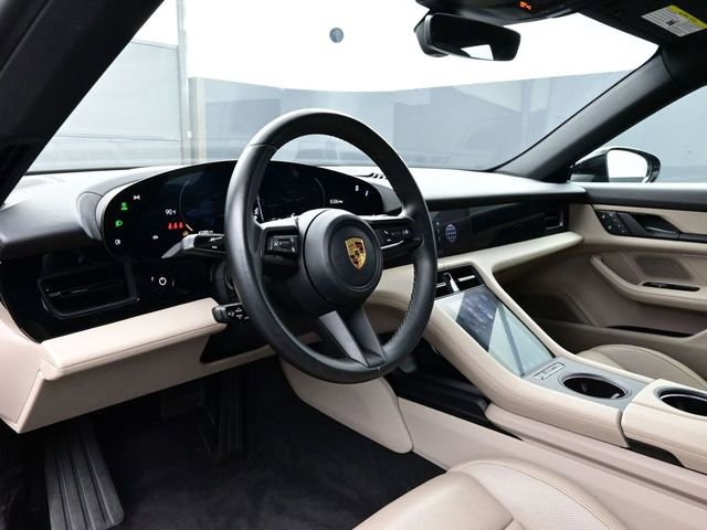 Certified 2022 Porsche Taycan image 4