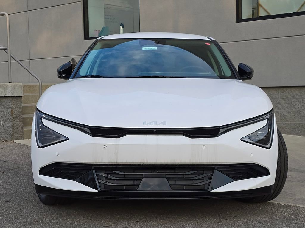 New 2025 Kia EV6 Wind image 15