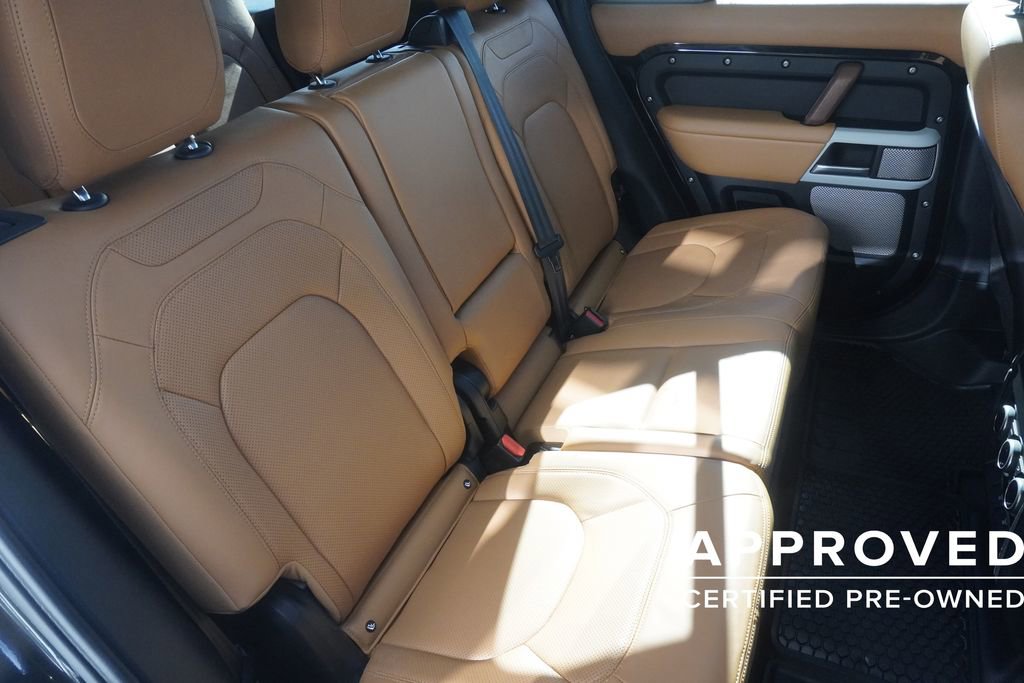 Used 2024 Land Rover Defender 130 S image 27