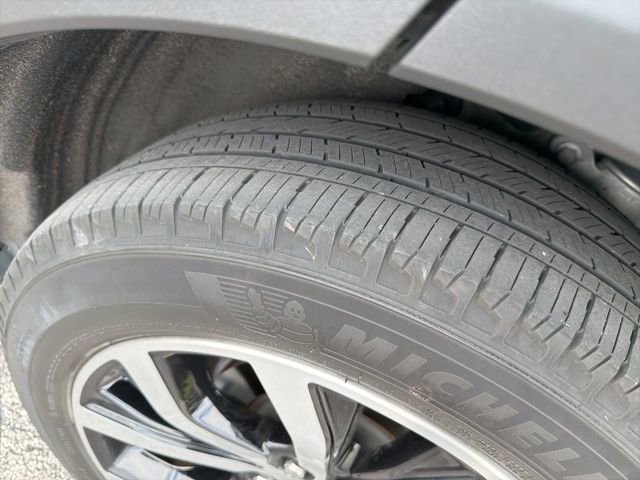 Used 2023 Ford Explorer ST-Line w/ Class IV Trailer Tow Package RWD image 10