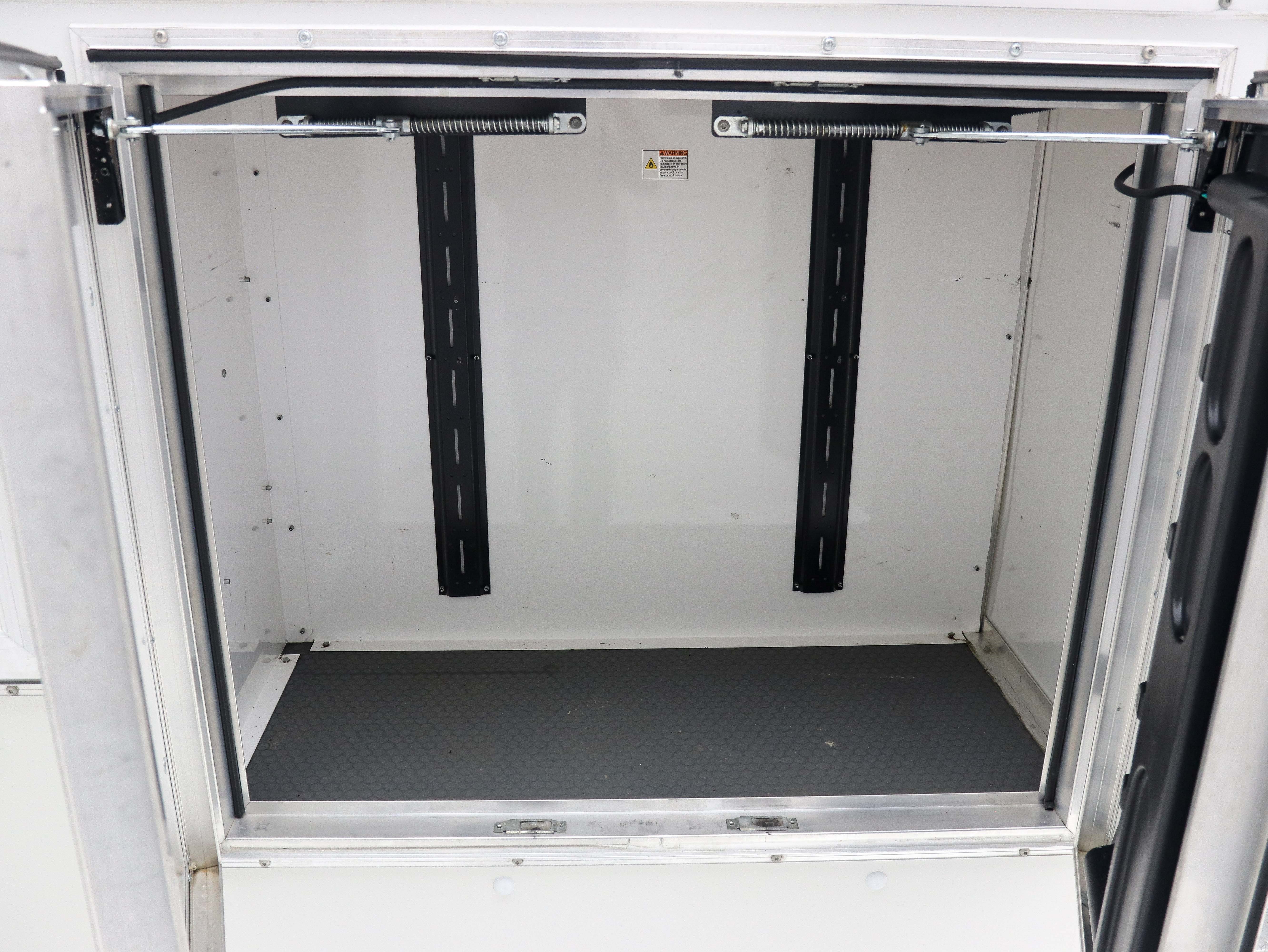 Used 2023 Ford E-450 and Econoline 450 Super Duty w/ Power Windows & Locks Group RWD image 17