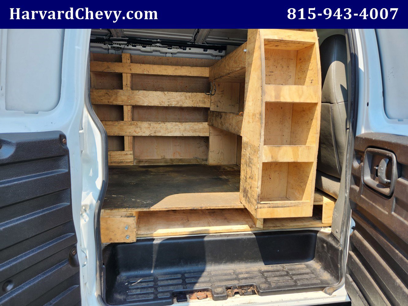 Used 2019 Chevrolet Express 3500 w/ Driver Convenience Package image 21