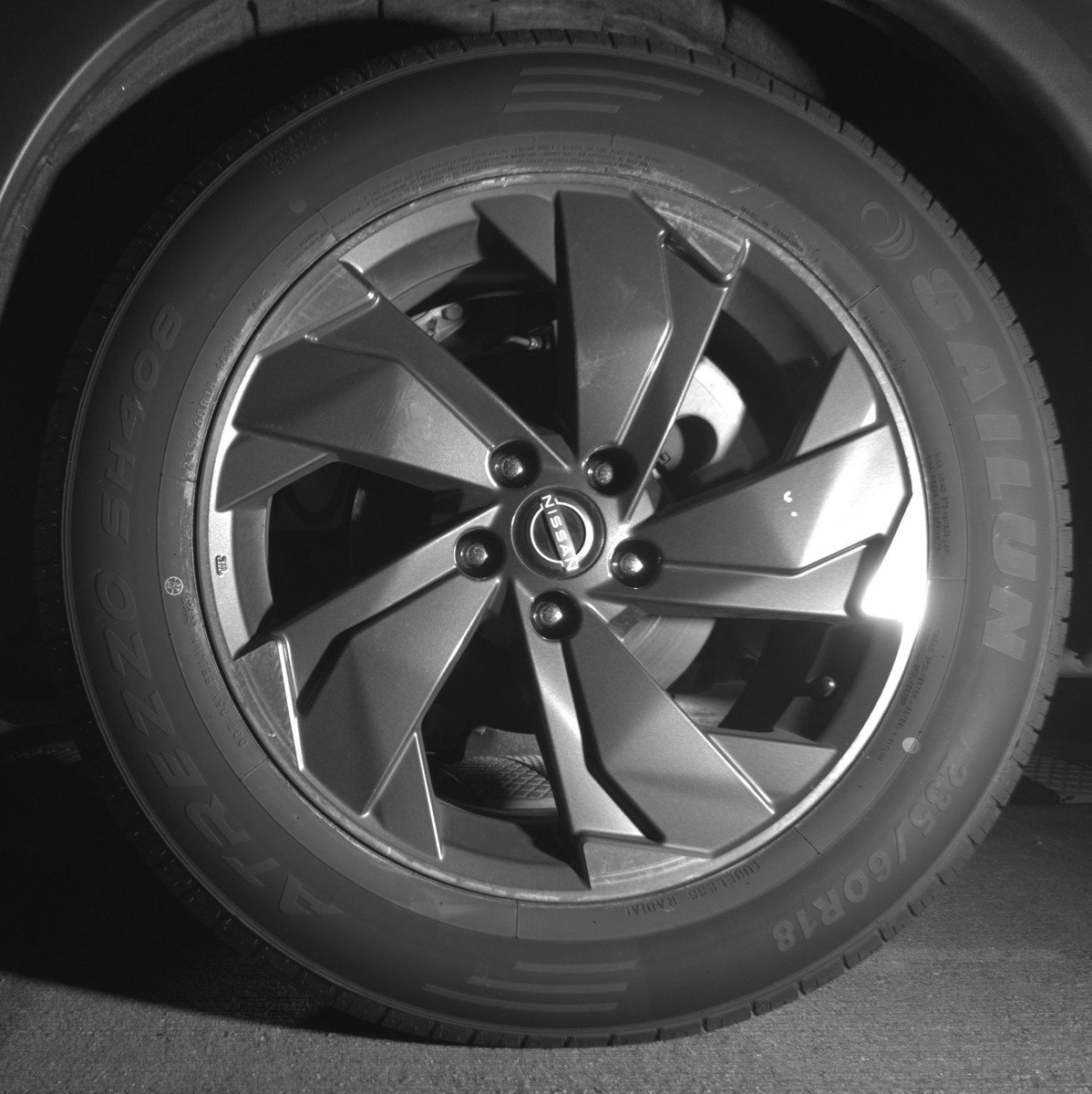 Used 2025 Nissan Rogue SV FWD image 14