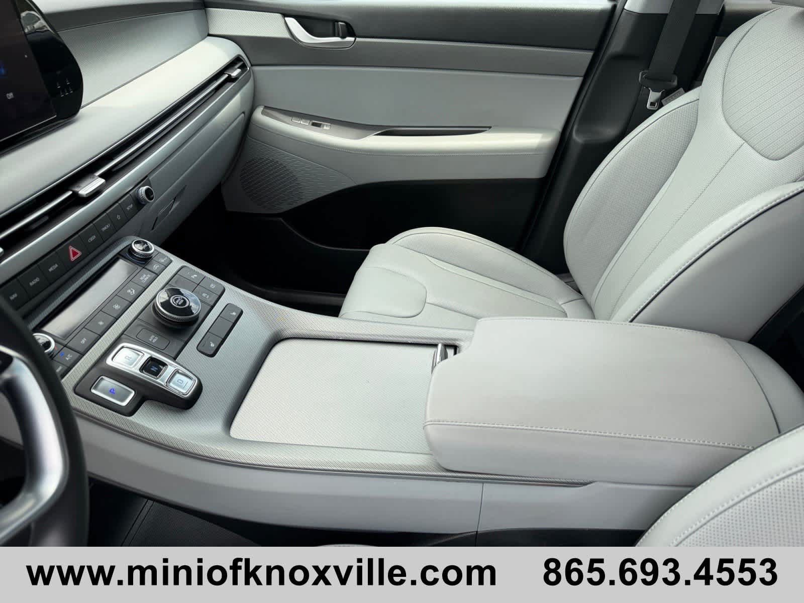 Used 2025 Hyundai Palisade SEL FWD image 12