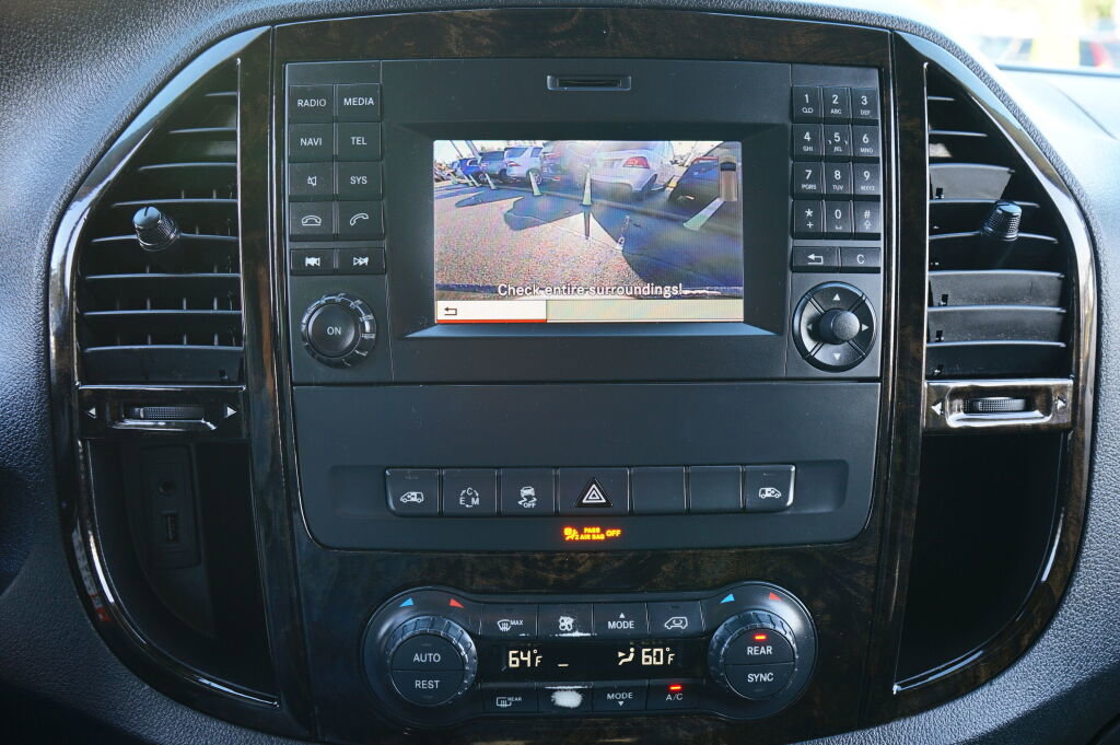 Used 2016 Mercedes-Benz Metris Passenger image 20
