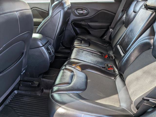 Used 2021 Jeep Cherokee Latitude Plus image 16