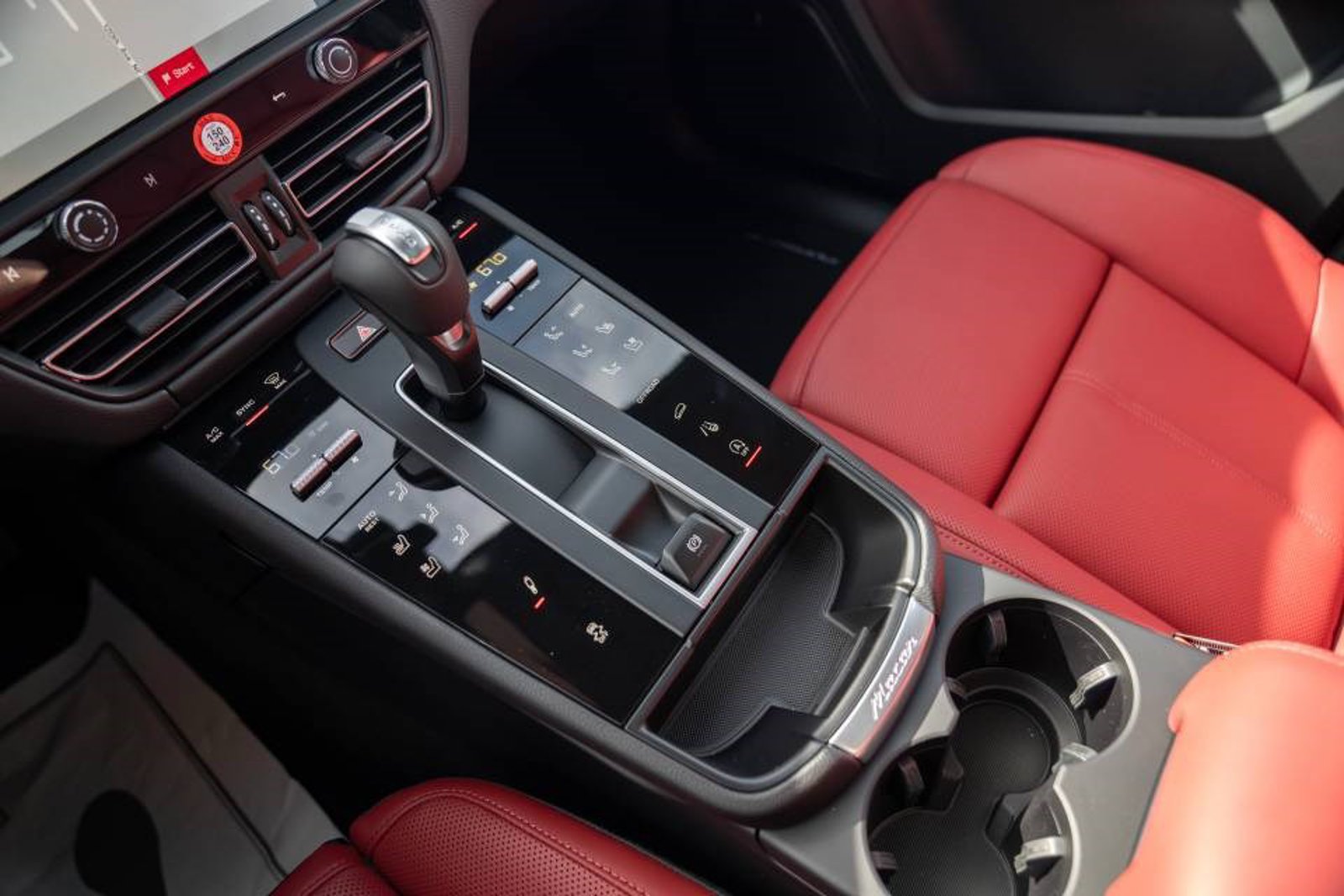 New 2026 Porsche Macan Turbo AWD/4WD image 20