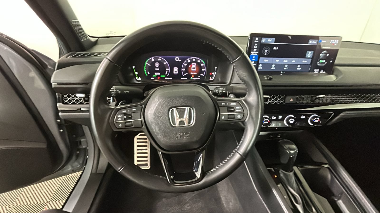 Used 2023 Honda Accord Sport image 16