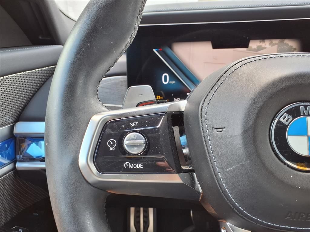 Used 2023 BMW 740i RWD image 18