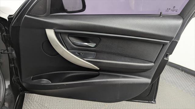 Used 2018 BMW 320i Sedan image 22