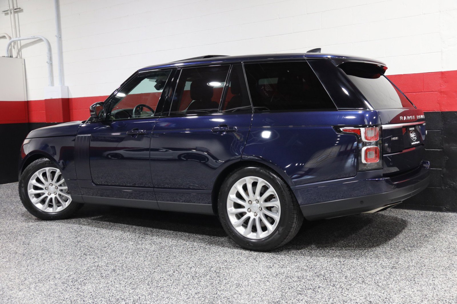 Used 2019 Land Rover Range Rover HSE image 24