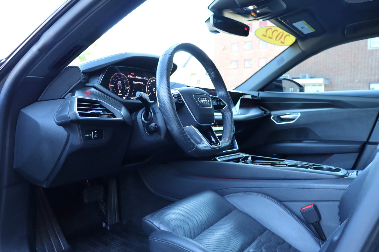 Used 2022 Audi e-tron GT Prestige w/ Prestige Package image 10