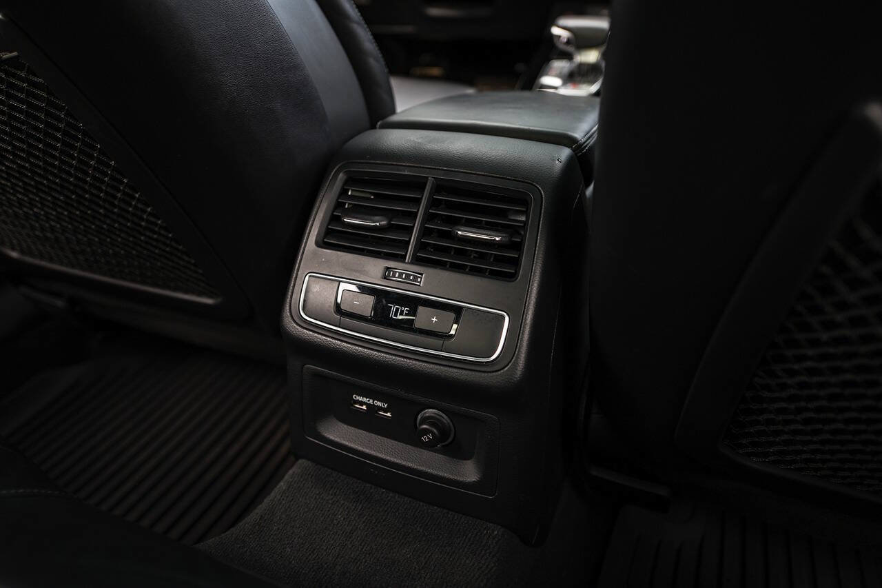 Used 2021 Audi S4 Premium Plus w/ Premium Plus Package AWD/4WD image 17