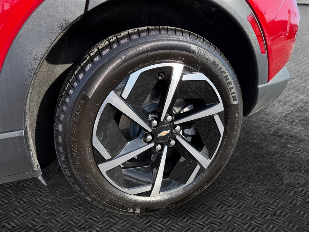 Used 2025 Chevrolet Equinox EV LT image 11