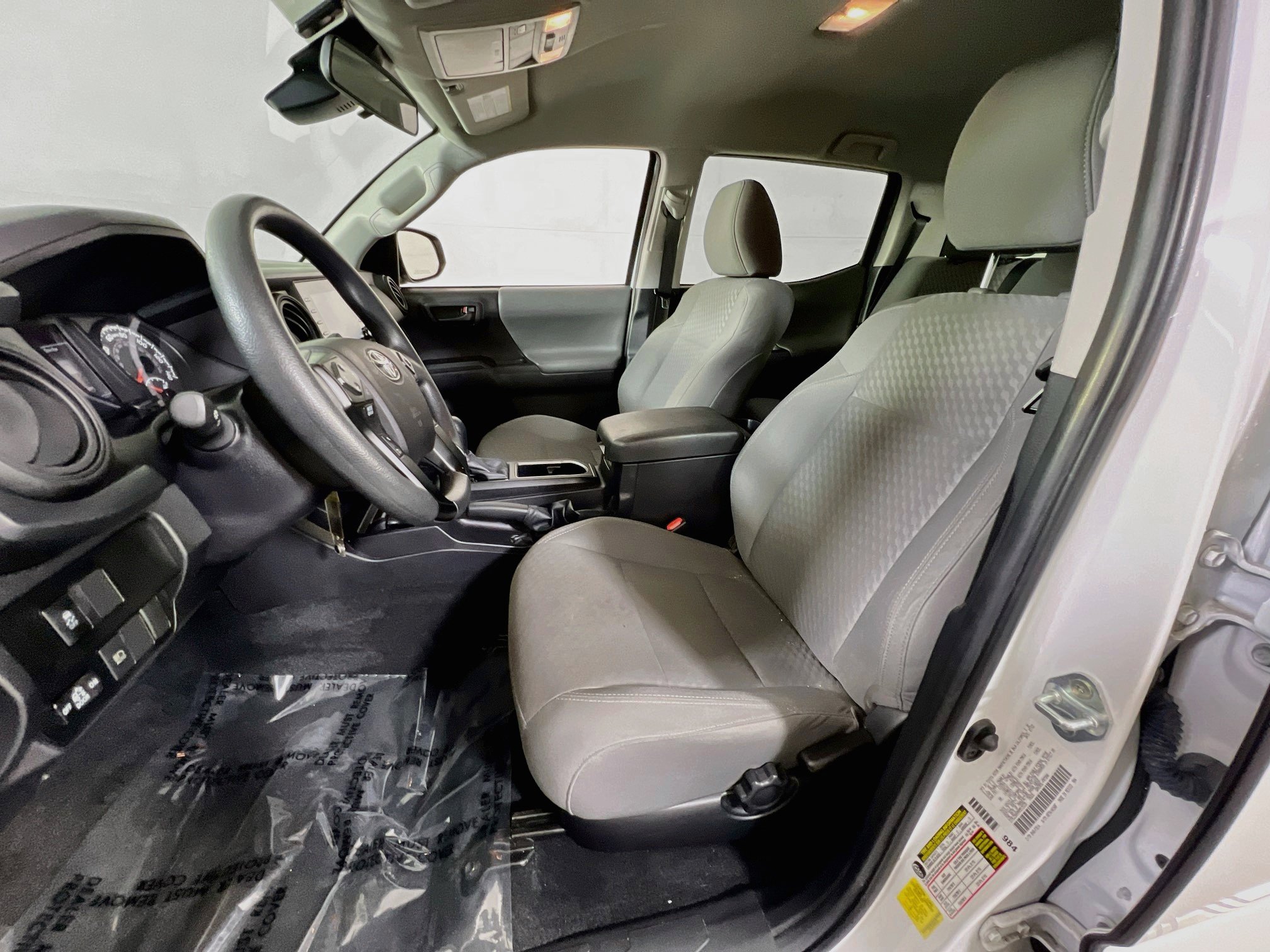 Used 2022 Toyota Tacoma SR AWD/4WD image 19