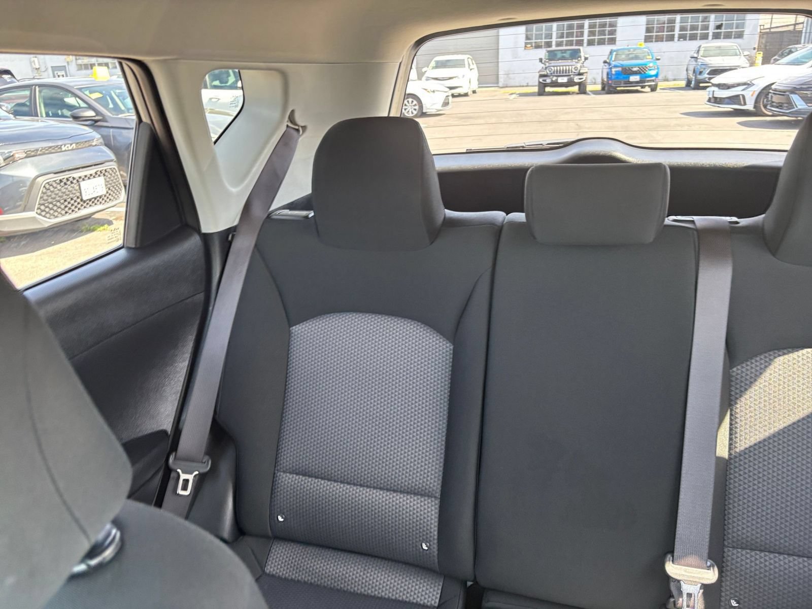 Used 2025 Kia Soul LX w/ LX Technology Package FWD image 39