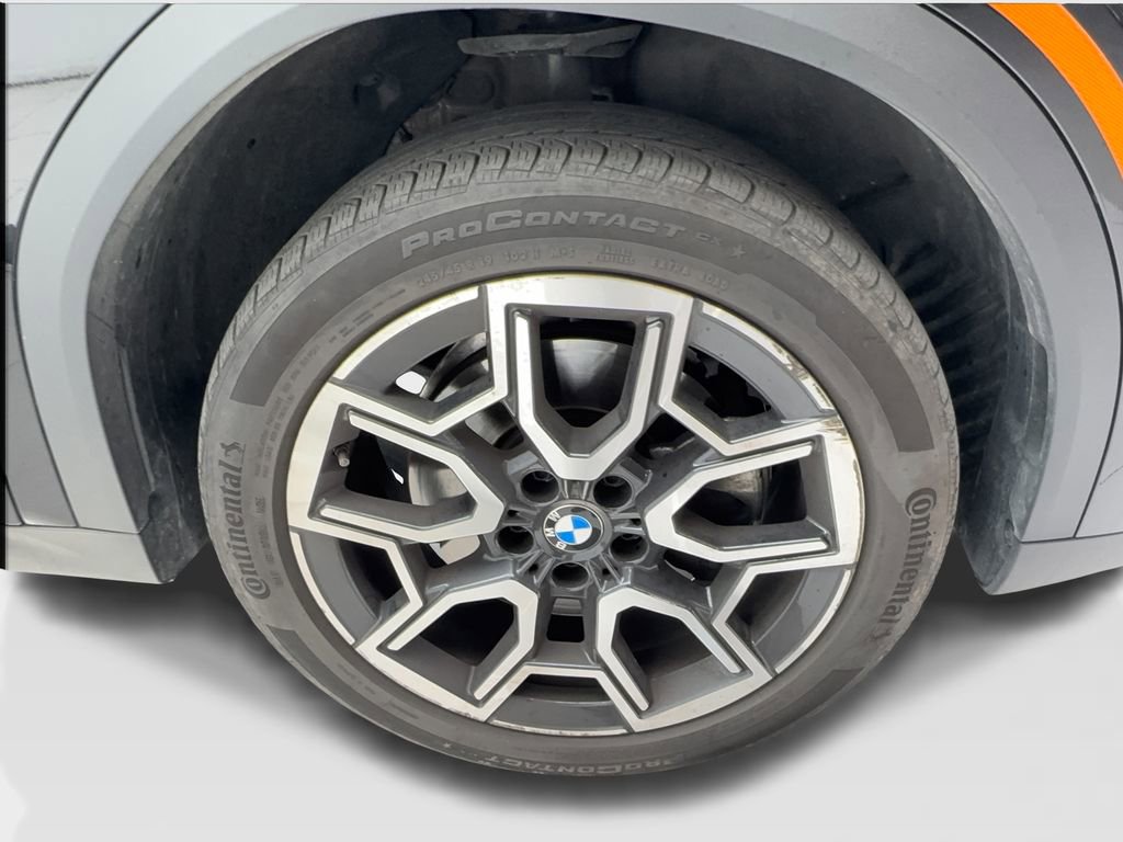 Used 2025 BMW X2 xDrive28i AWD/4WD image 13