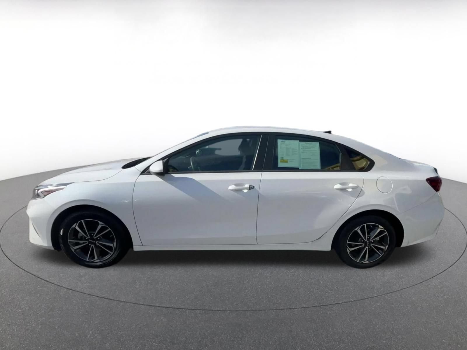 Used 2024 Kia Forte LXS FWD image 8