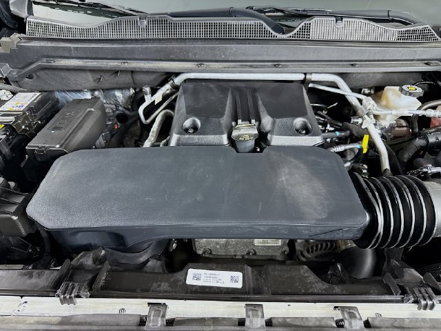 Used 2024 Chevrolet Colorado ZR2 AWD/4WD image 31