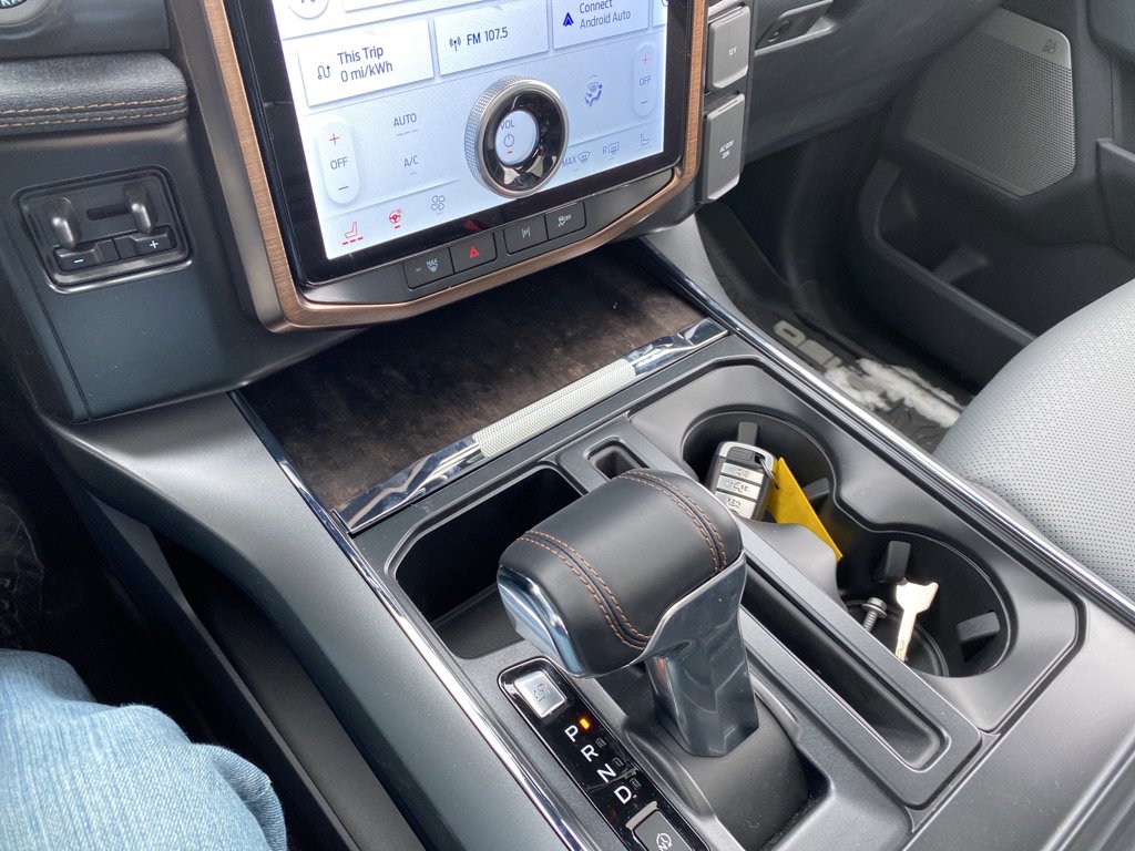 Used 2022 Ford F150 Lightning Lariat w/ Equipment Group 511A High image 14