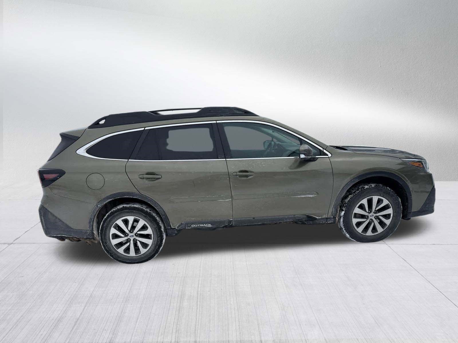 Used 2022 Subaru Outback Premium image 10