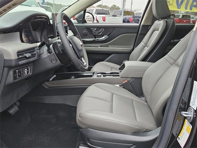 New 2025 Lincoln Corsair Premiere w/ Equipment Group 101A image 5