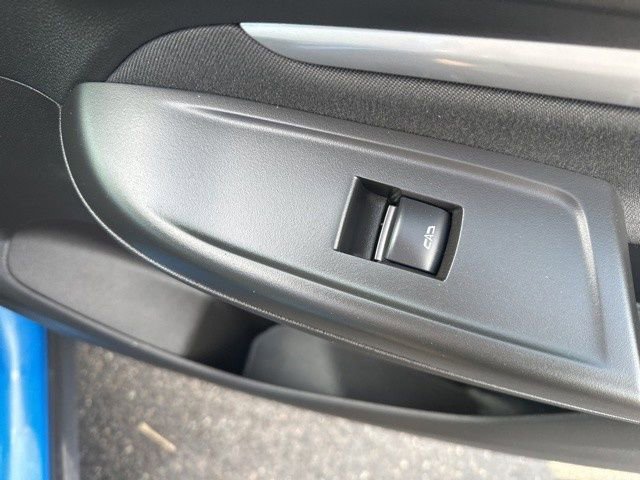 Used 2022 Chevrolet Bolt EUV LT w/ Comfort Package image 21