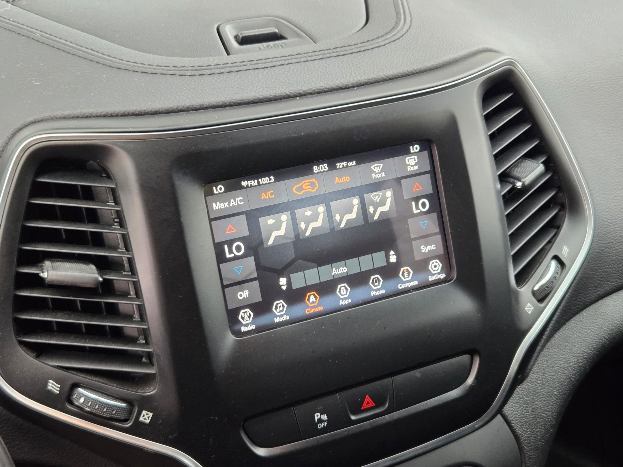 Used 2020 Jeep Cherokee Latitude Plus image 17