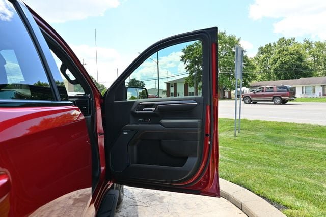 Used 2024 GMC Sierra 1500 AT4 w/ AT4 Premium Package AWD/4WD image 18