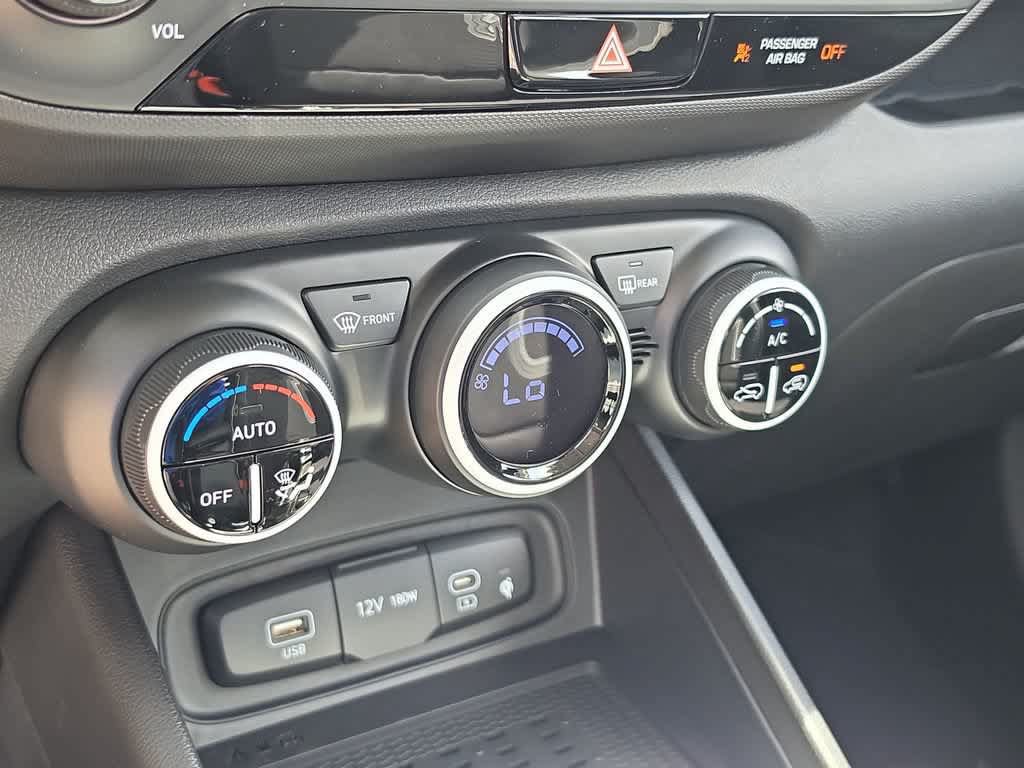 New 2026 Hyundai Venue SEL FWD image 31